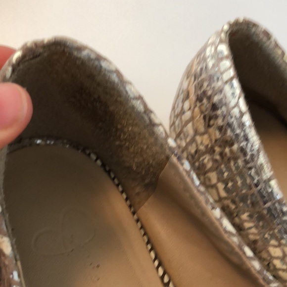 Neutral, metallic, snakeskin patterned flats - Picture 10 of 12